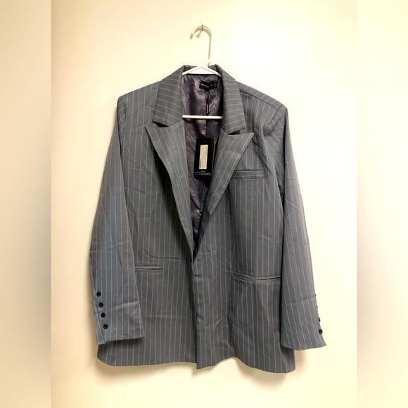 Pretty Little Thing Oversized Dad Blazer size US 4 Color Charcoal Grey pinstripe - Picture 1 of 5
